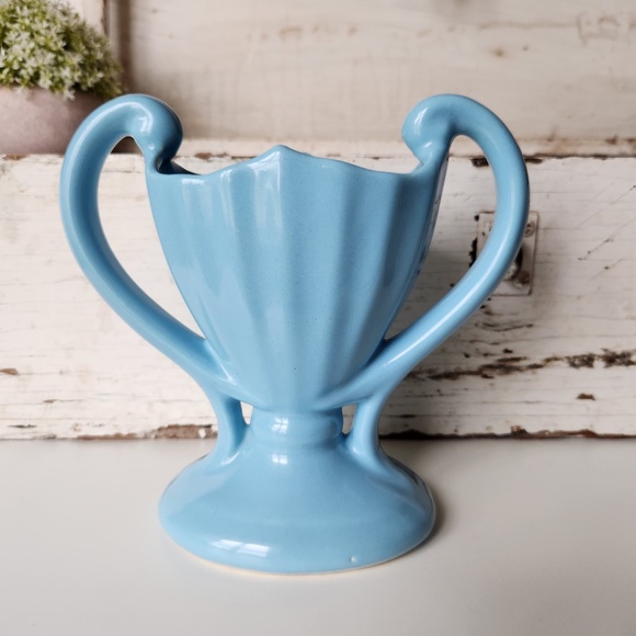 Camark Pottery 404 Blue Double Handle Trophy Vase- 1930s Retro Pottery- Art Deco - Picture 9 of 10
